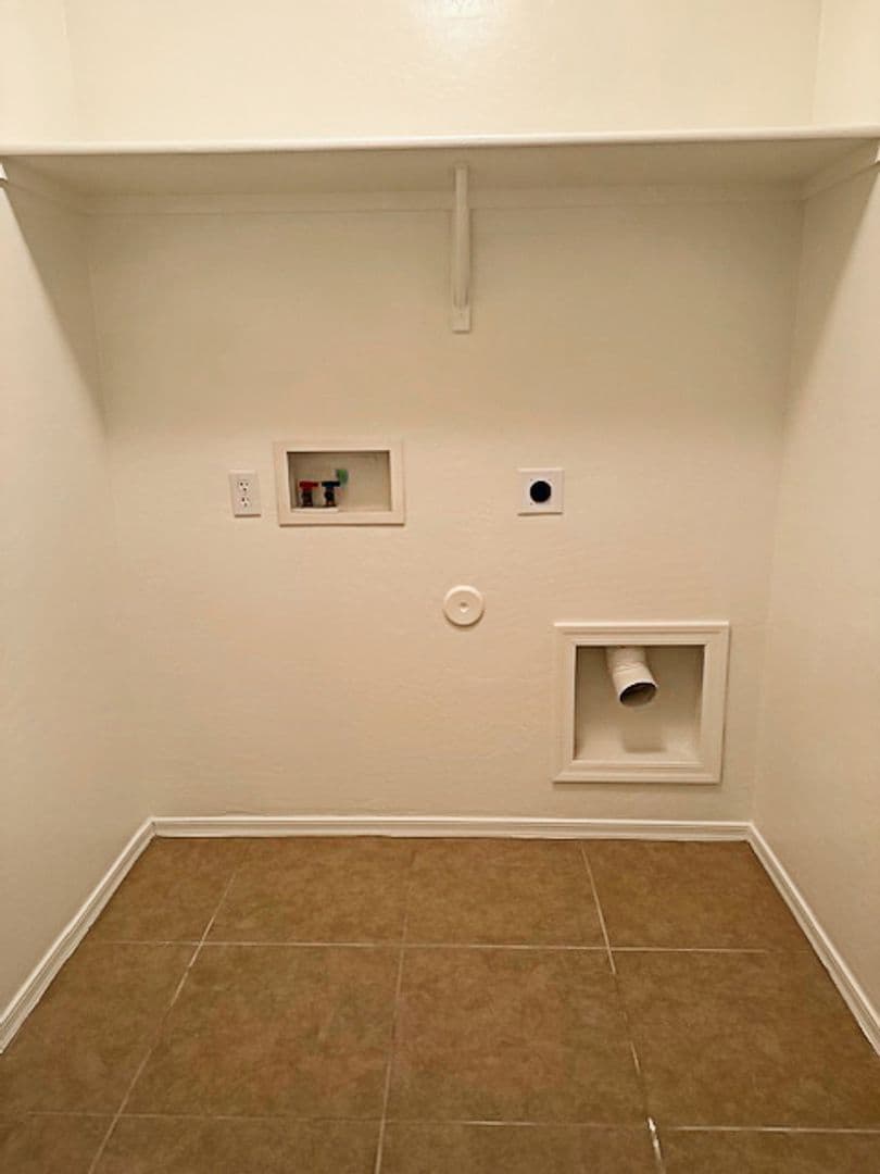 Surprise House: 13410 W Watson Lane