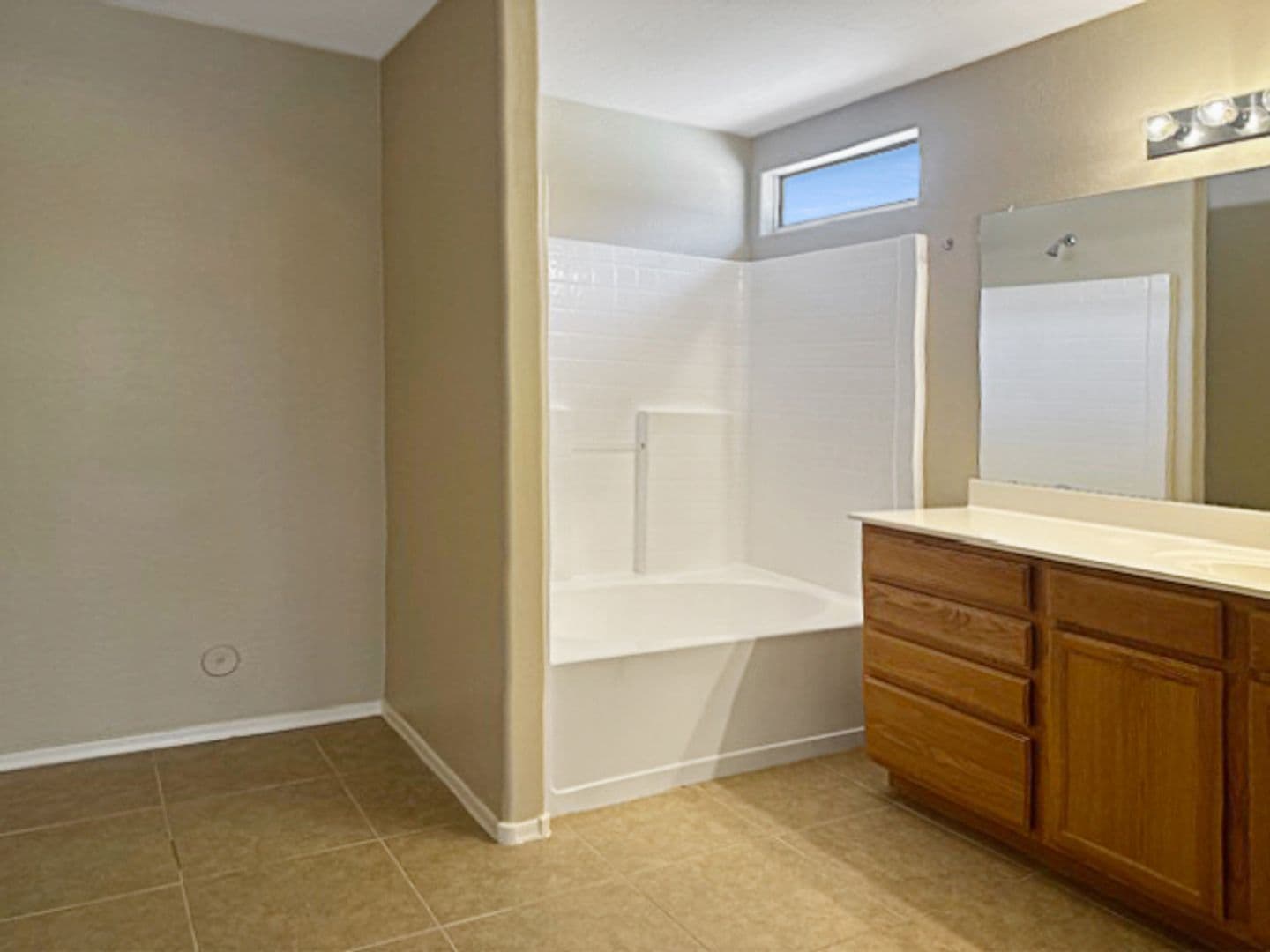 Surprise House: 13410 W Watson Lane