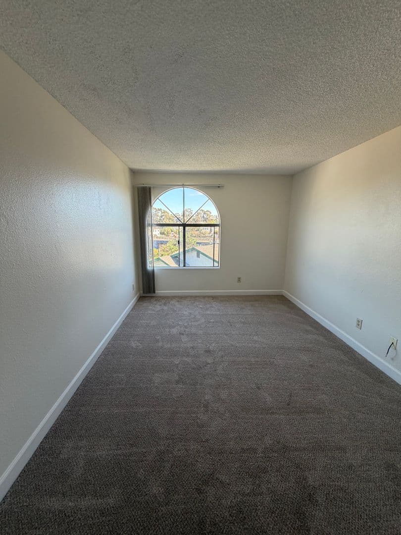 SAN DIEGO Apartment: 4231-4241 VOLTAIRE STREET