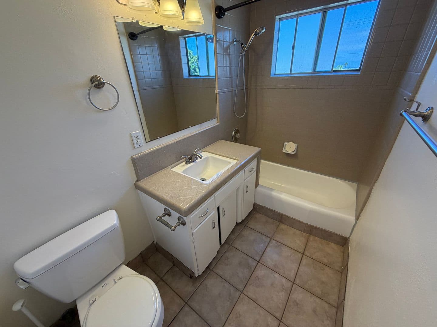 SAN DIEGO Apartment: 4363-4367.5 MENTONE ST