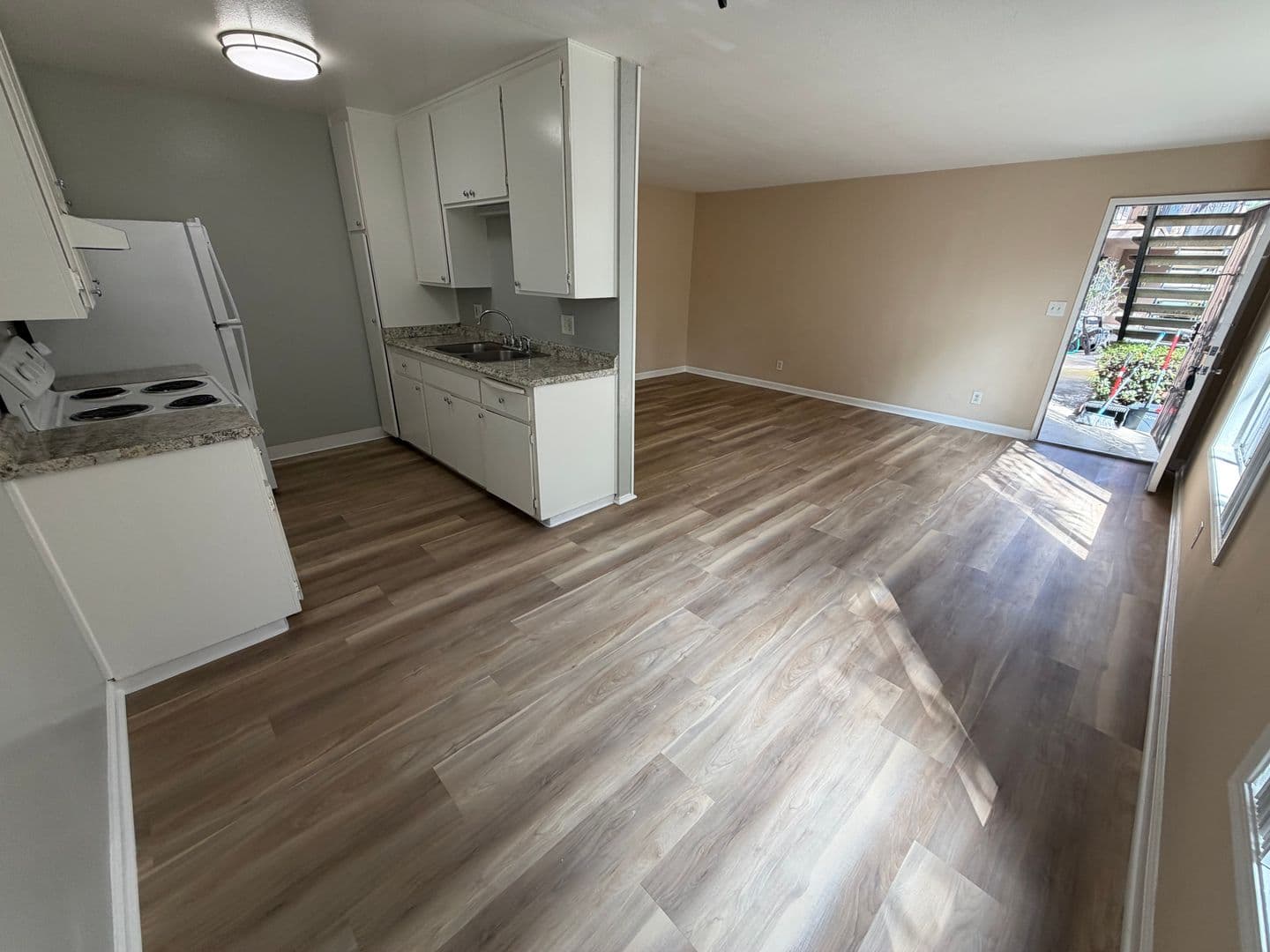 SAN DIEGO Apartment: 4874 SANTA CRUZ AVENUE #1-9