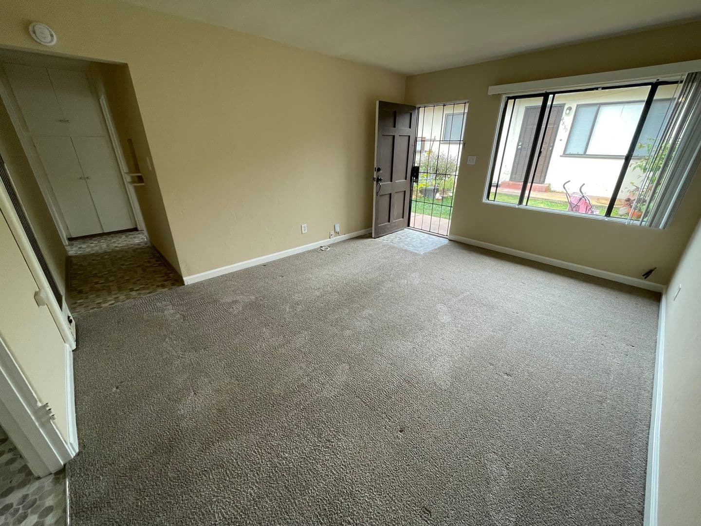 SAN DIEGO Apartment: 4837-4847 1/2 CORONADO AVENUE