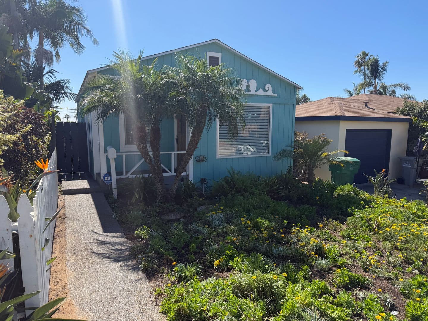San Diego House: 4637 Pescadero Avenue