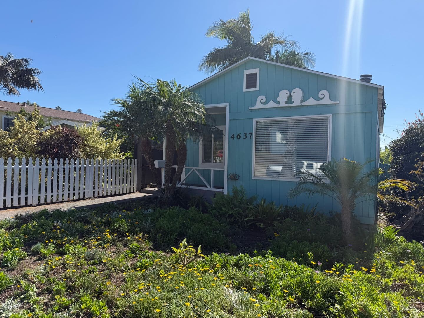 San Diego House: 4637 Pescadero Avenue