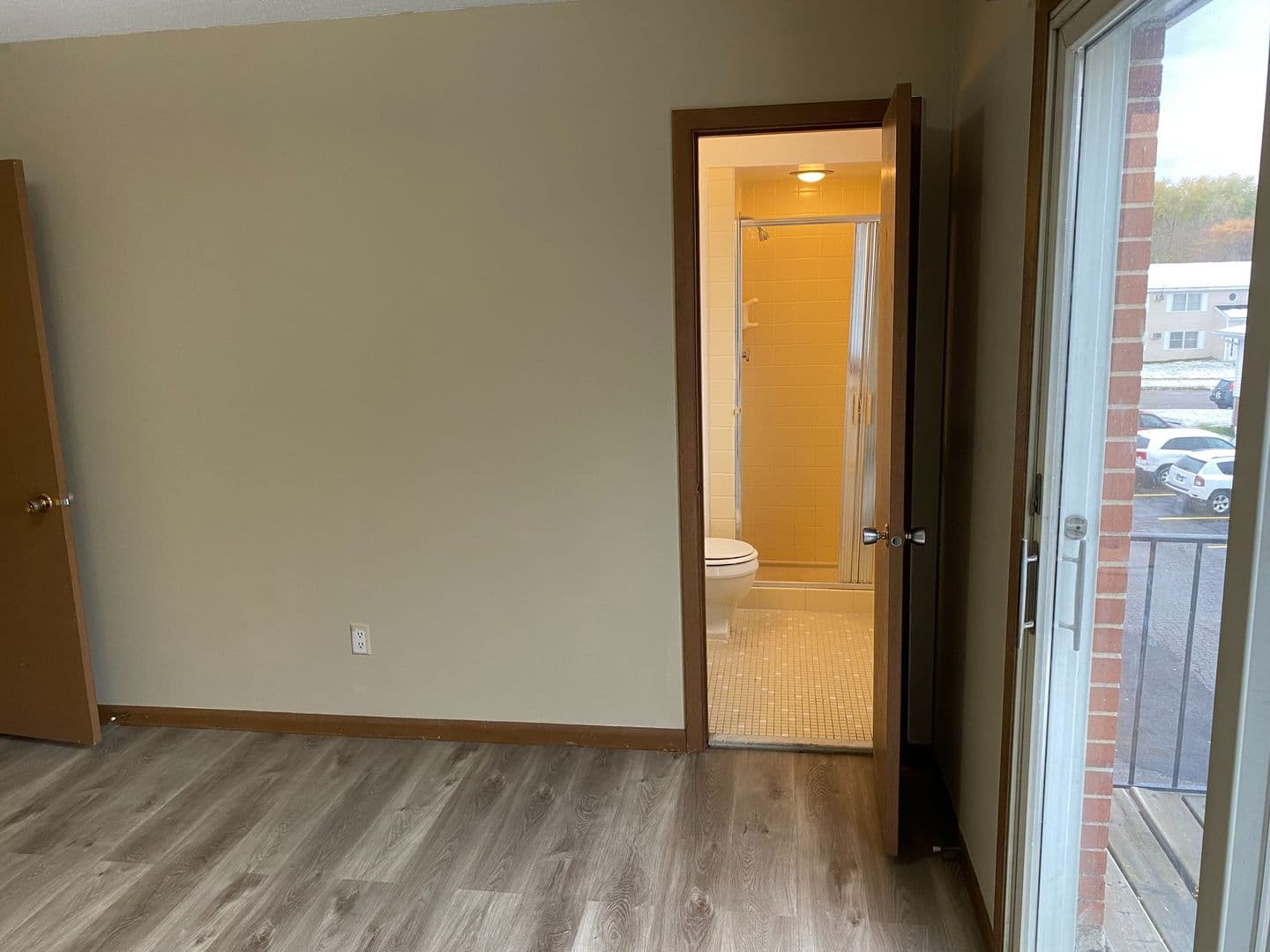 Rochester Apartment: 417-423 27th ST NE