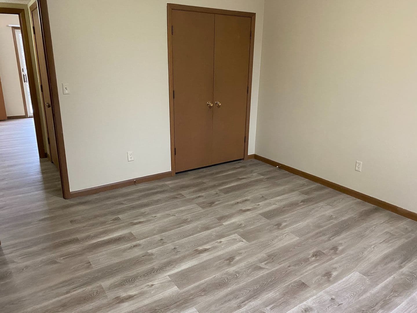 Rochester Apartment: 417-423 27th ST NE