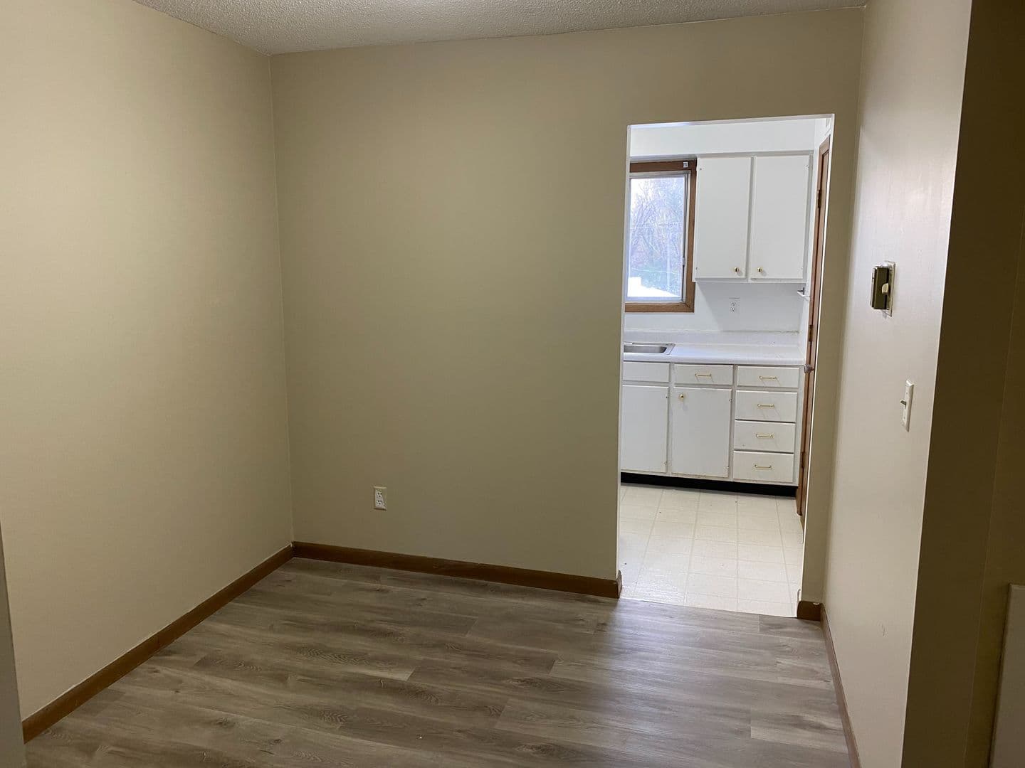 Rochester Apartment: 417-423 27th ST NE