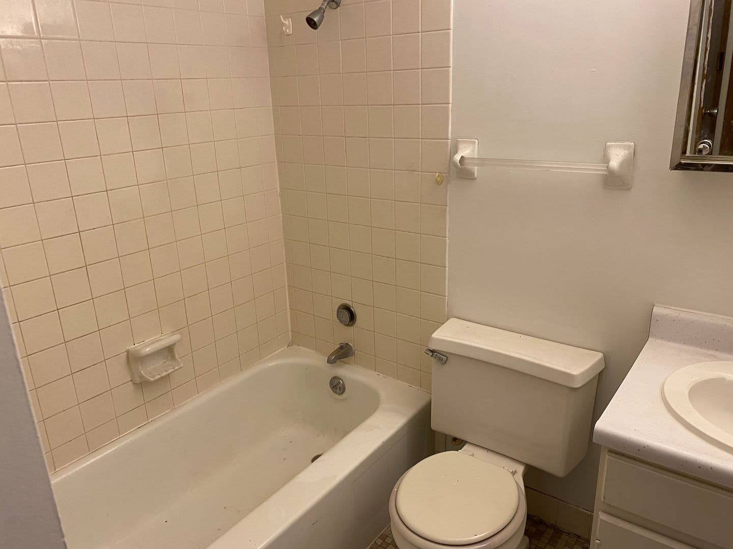 Rochester Apartment: 417-423 27th ST NE