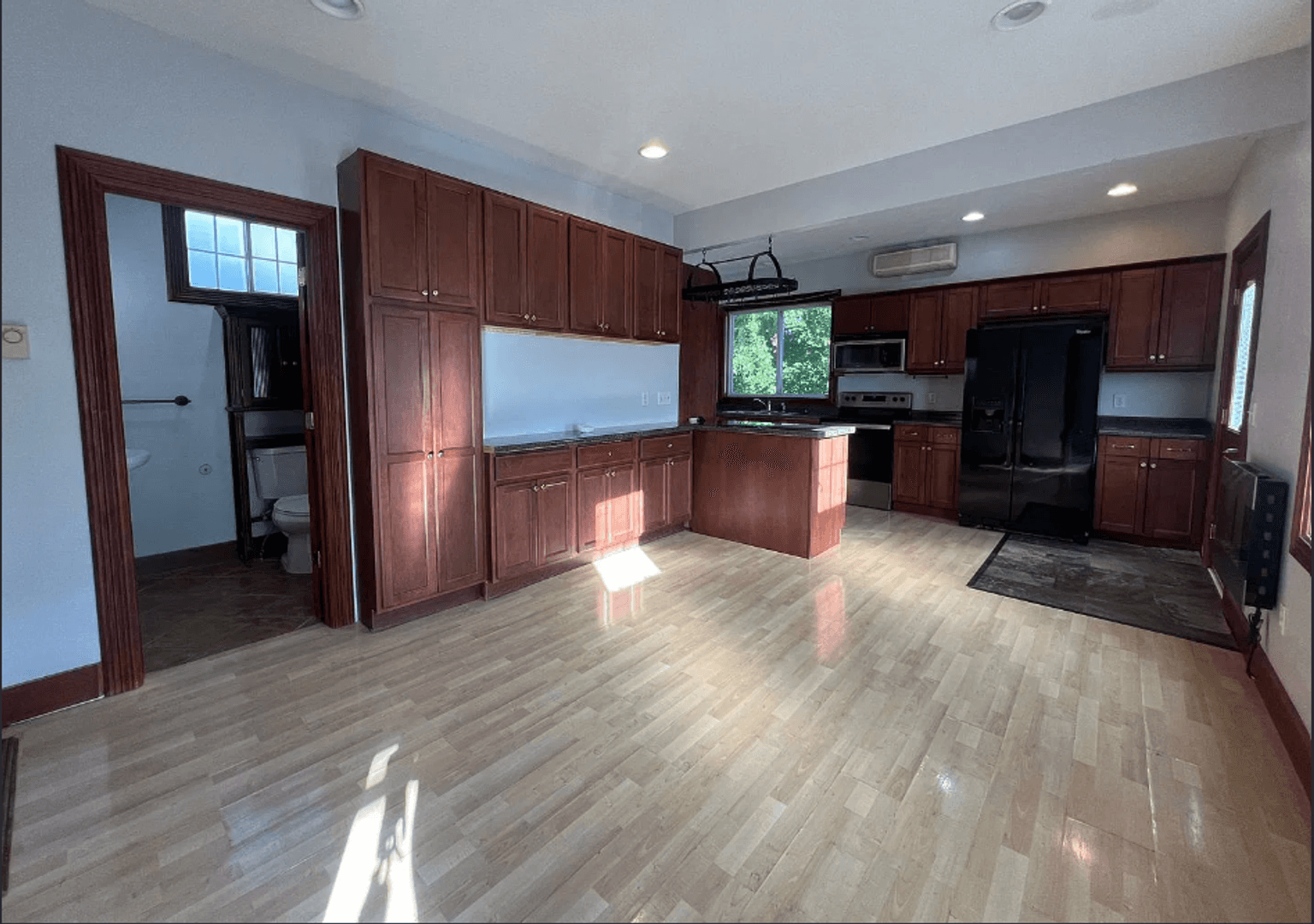 Rochester Apartment: 715 E Center ST