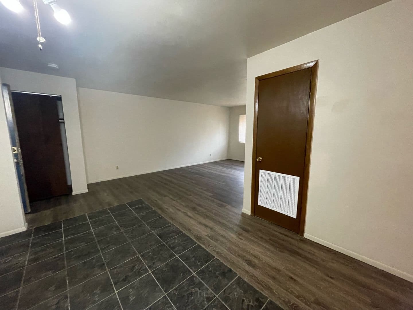 Milwaukee Apartment: 9900 W Fond Du Lac Ave