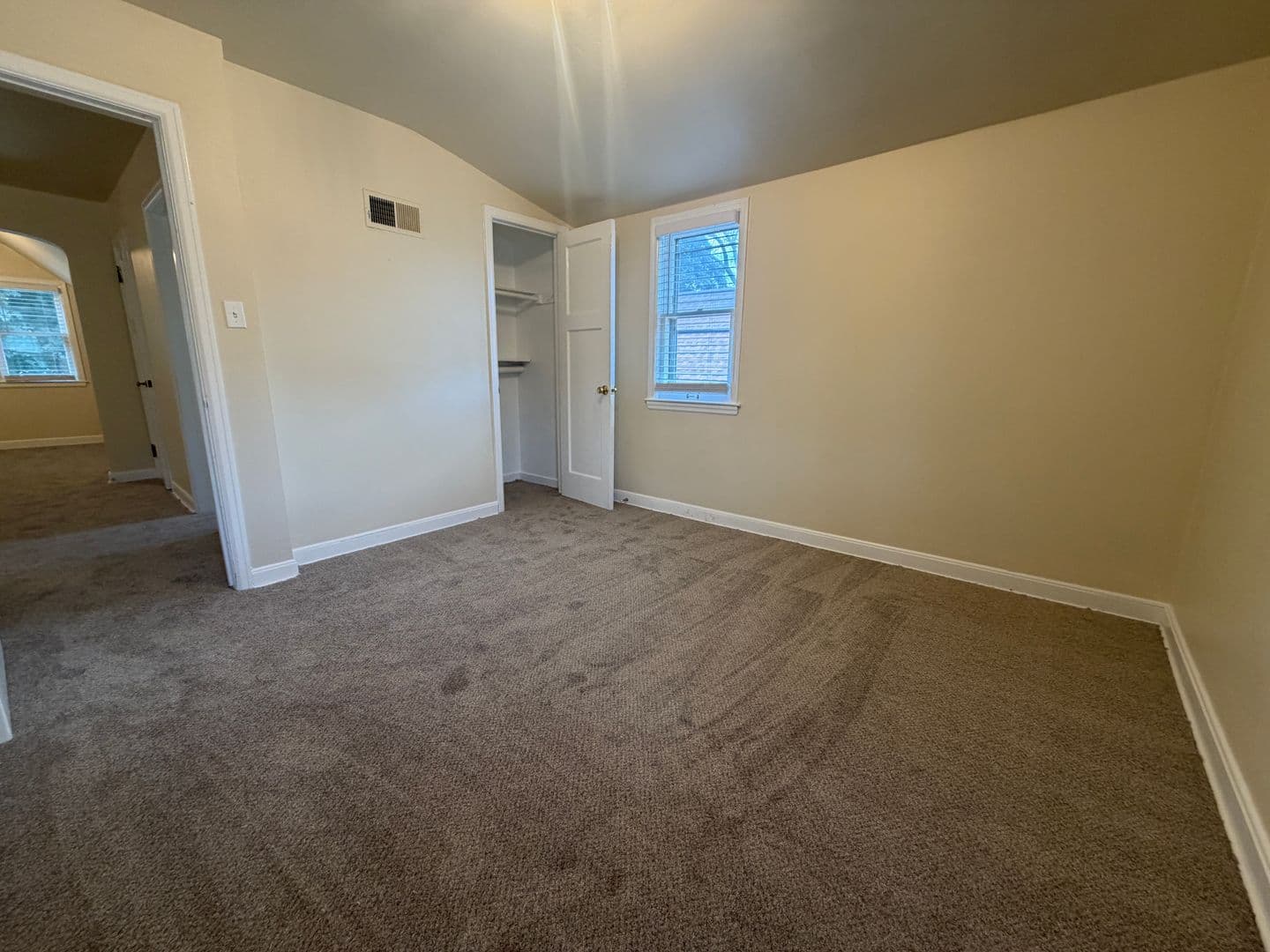 Milwaukee Apartment: 4134 N 50th Street