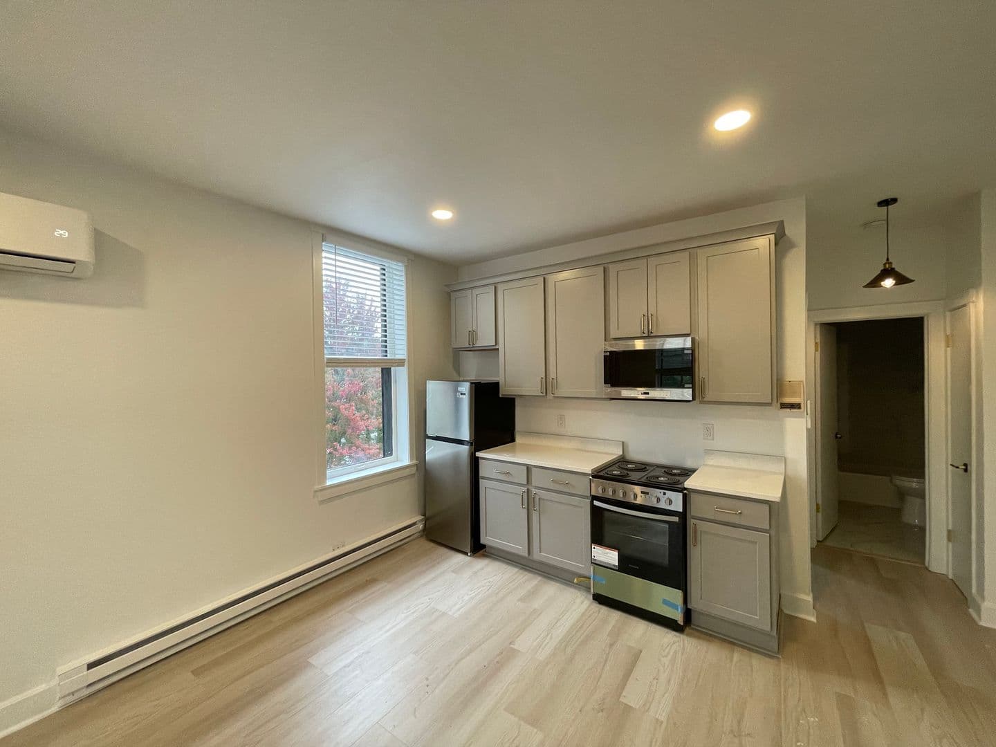 Waukesha Apartment: 916 Clinton St
