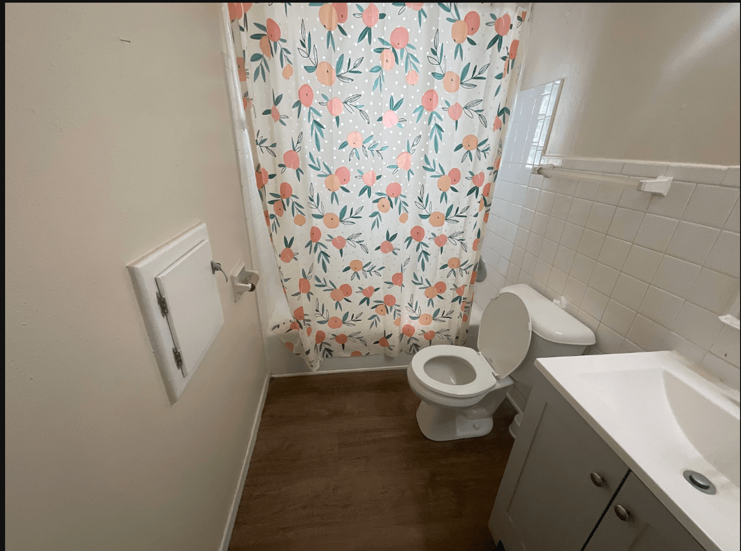Milwaukee Apartment: 6408 N 58th St