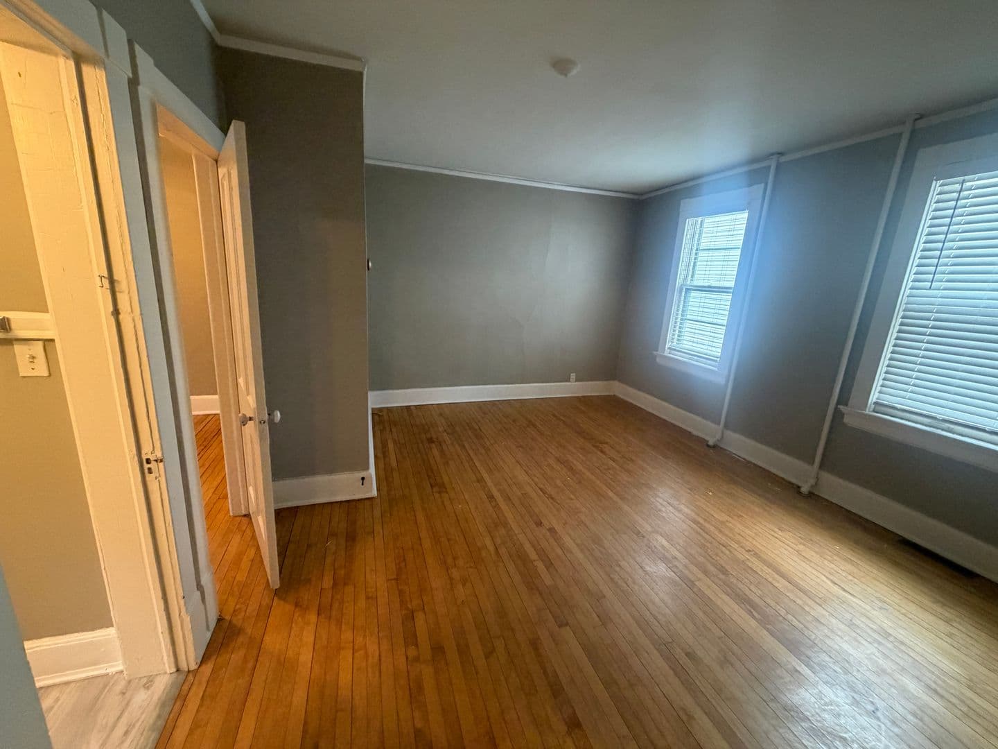 Milwaukee Apartment: 1729 N Warren Ave