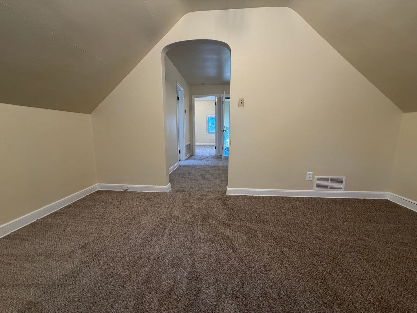 Milwaukee Apartment: 4134 N 50th Street