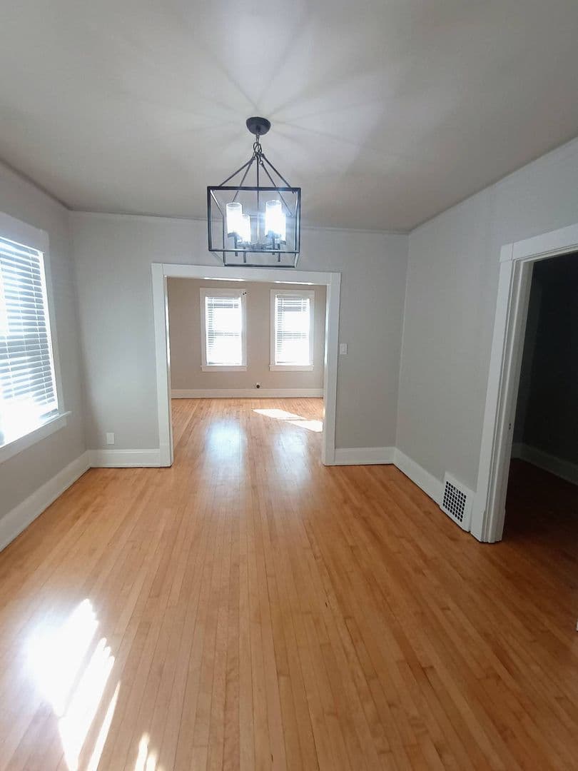 Milwaukee Townhome: 1822 N Warren Ave