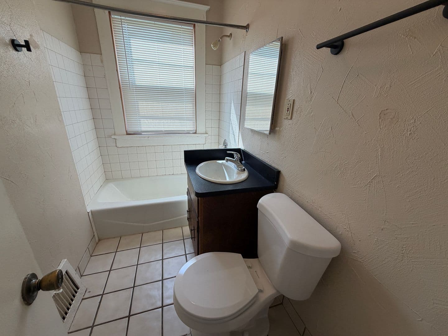 West Allis Apartment: 8714A W Mitchell St