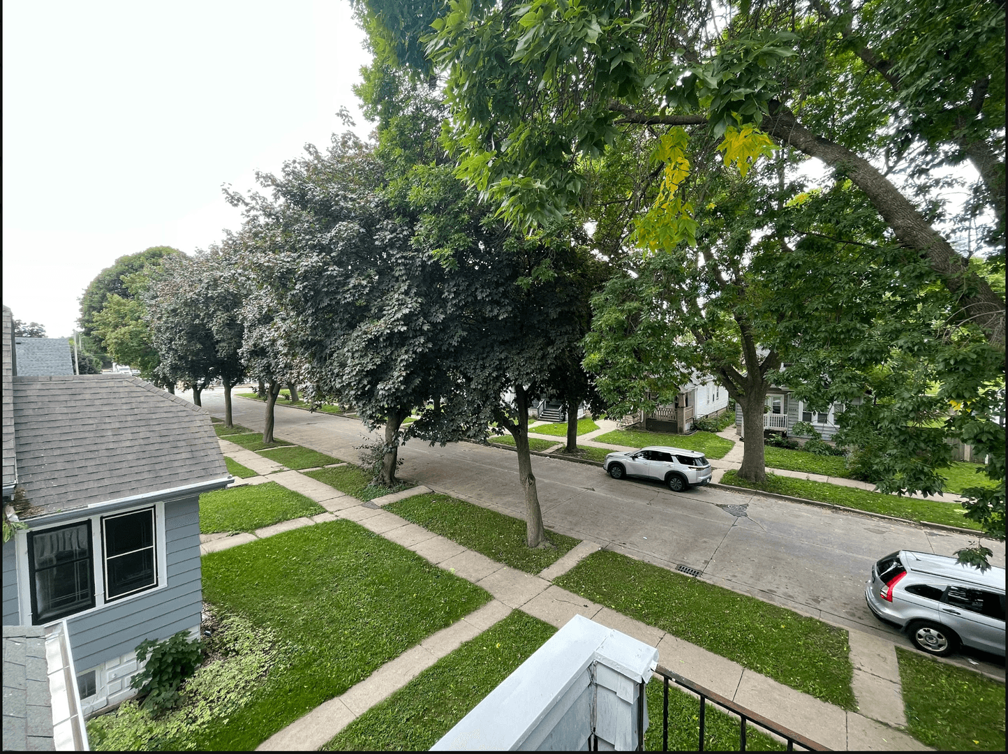 Milwaukee Apartment: 5330 N 39th St