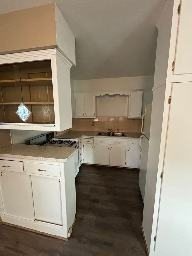 Wauwatosa Apartment: 1336 N 116th St