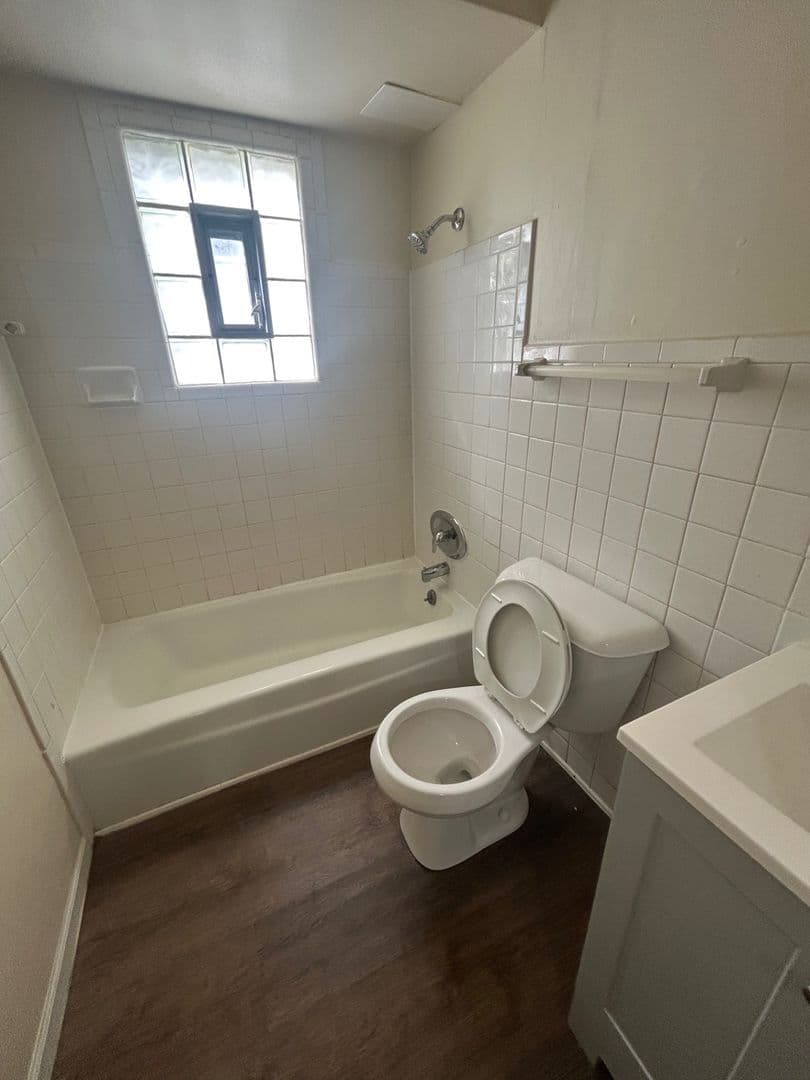 Milwaukee Apartment: 6408 N 58th St