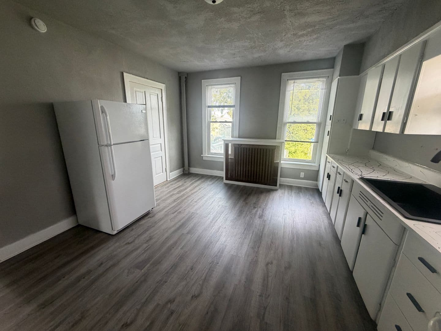 Milwaukee Apartment: 1922 N 27th St