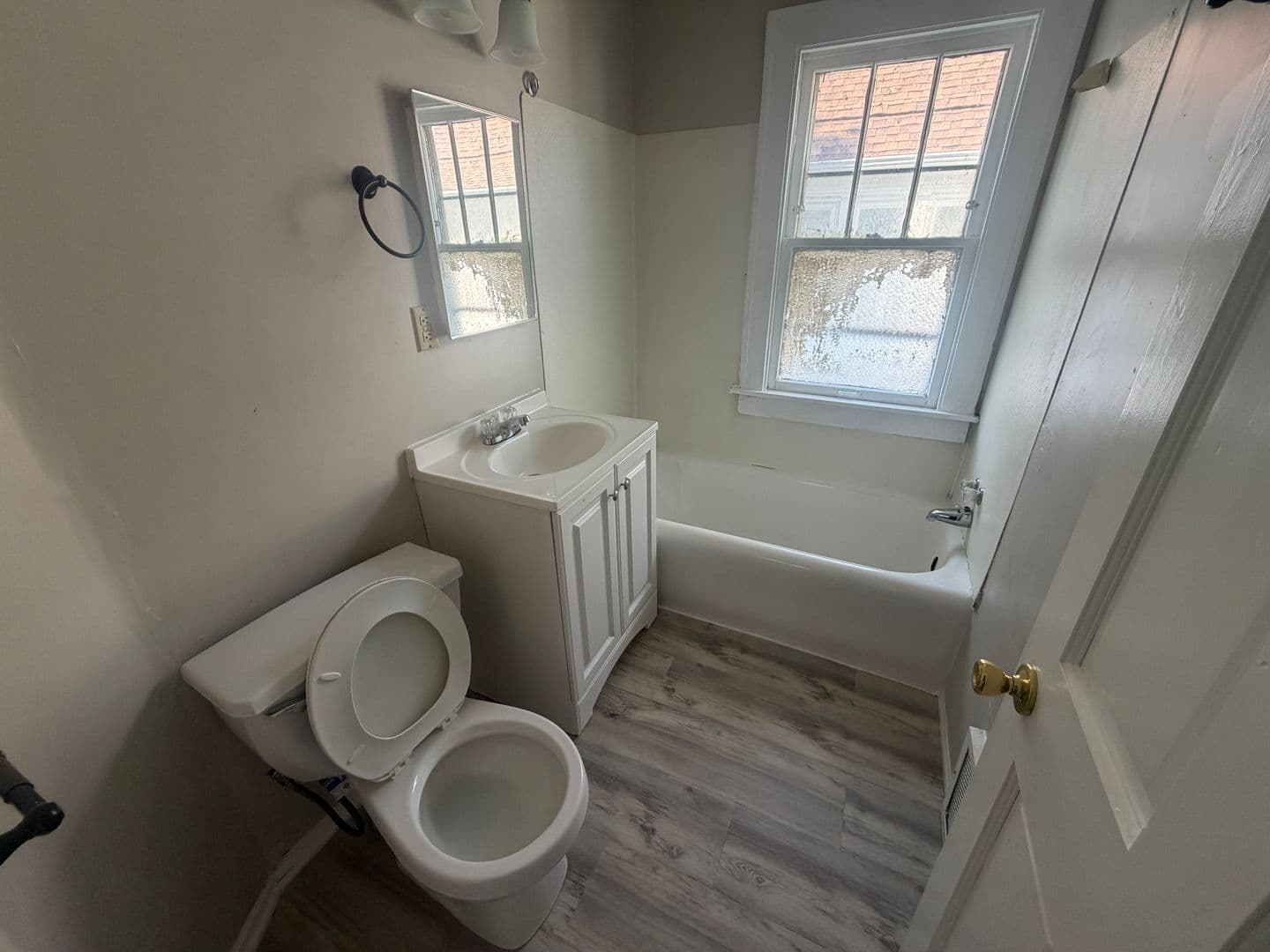 Milwaukee Apartment: 4134 N 50th Street