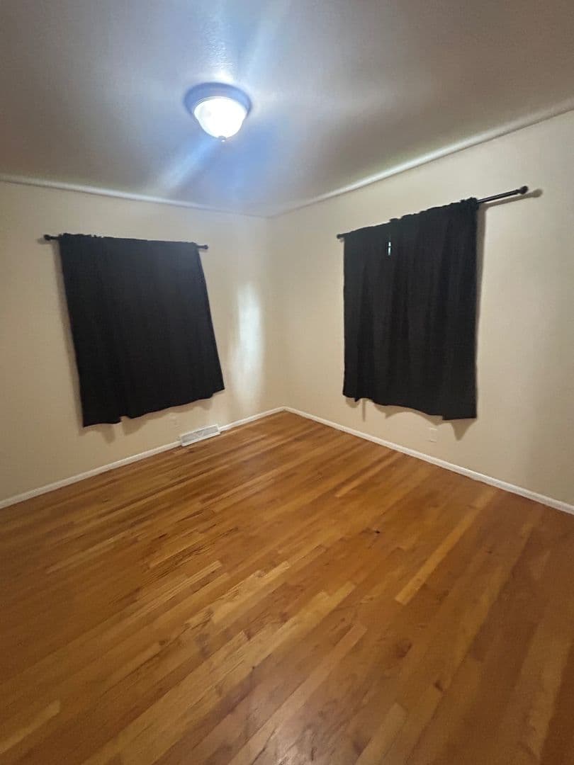 Milwaukee Apartment: 6408 N 58th St