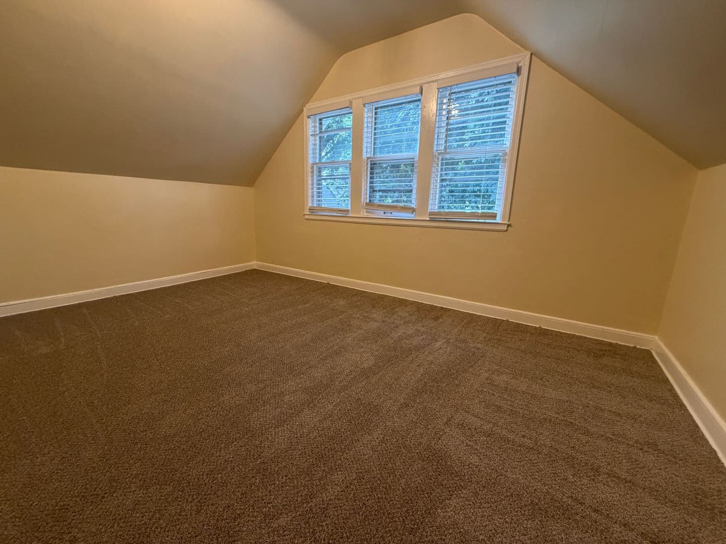 Milwaukee Apartment: 4134 N 50th Street