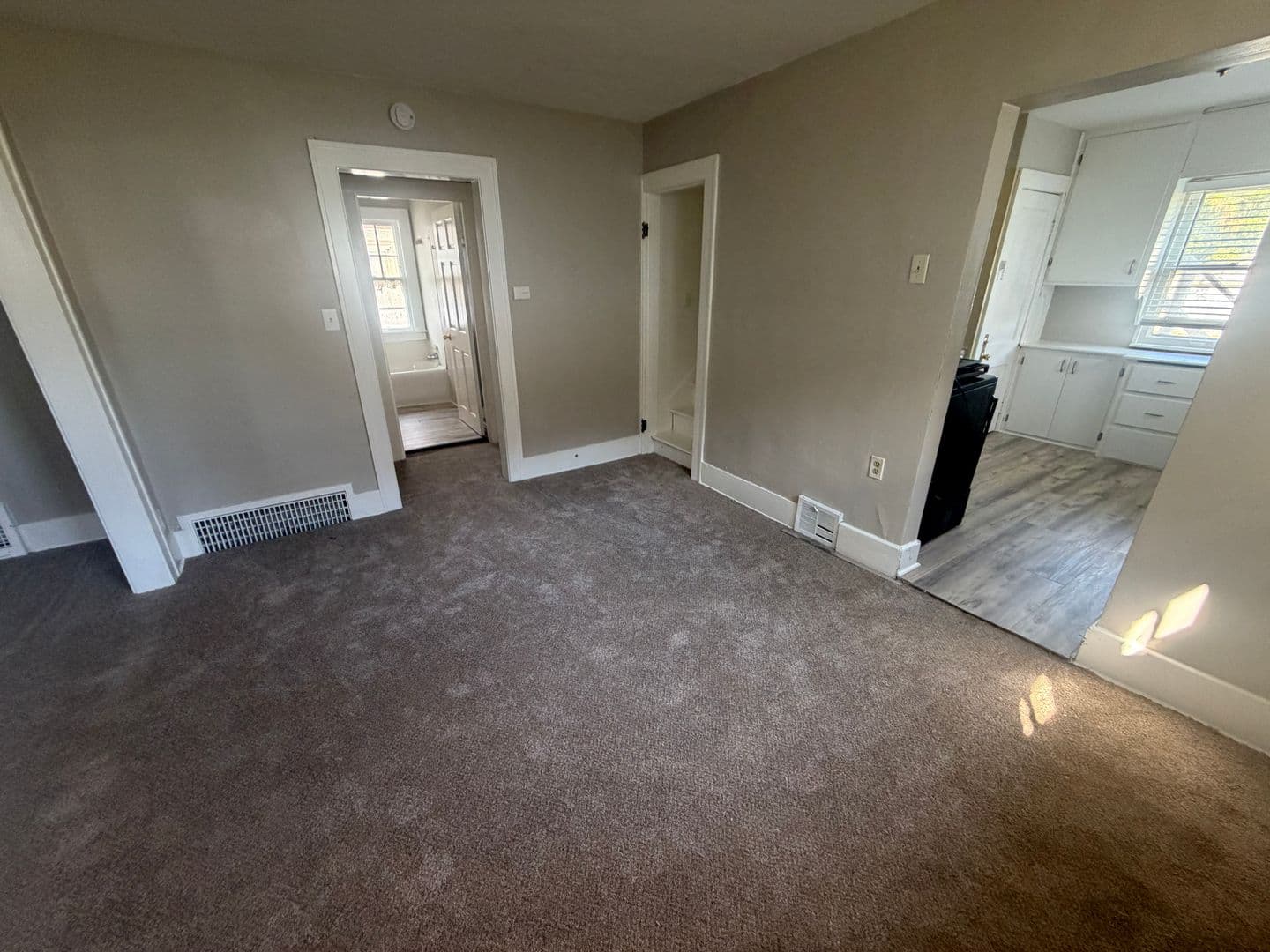 Milwaukee Apartment: 4134 N 50th Street