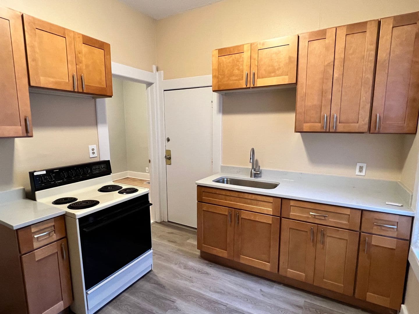 Milwaukee Apartment: 2330 N 1st St
