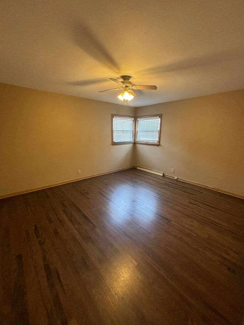 Wauwatosa Apartment: 1336 N 116th St