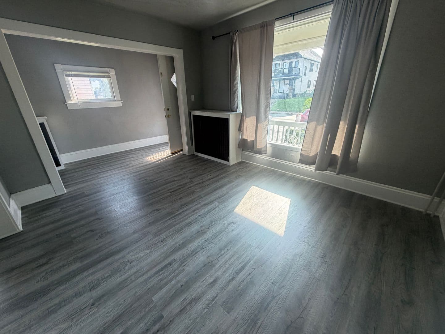 Milwaukee Apartment: 1922 N 27th St