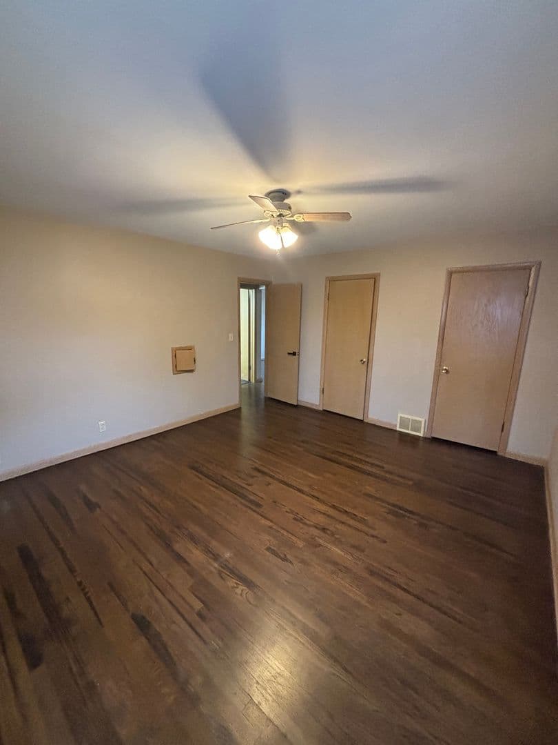 Wauwatosa Apartment: 1336 N 116th St