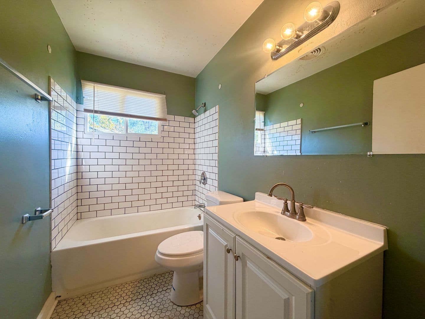 Milwaukee House: 5500 N 60th St