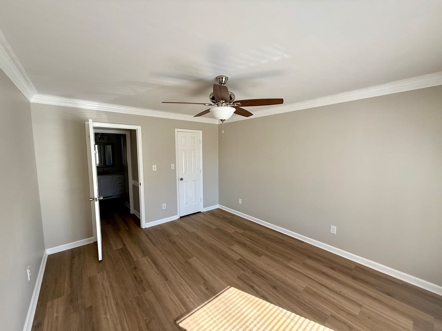 Elon House: 820 Westwood Dr