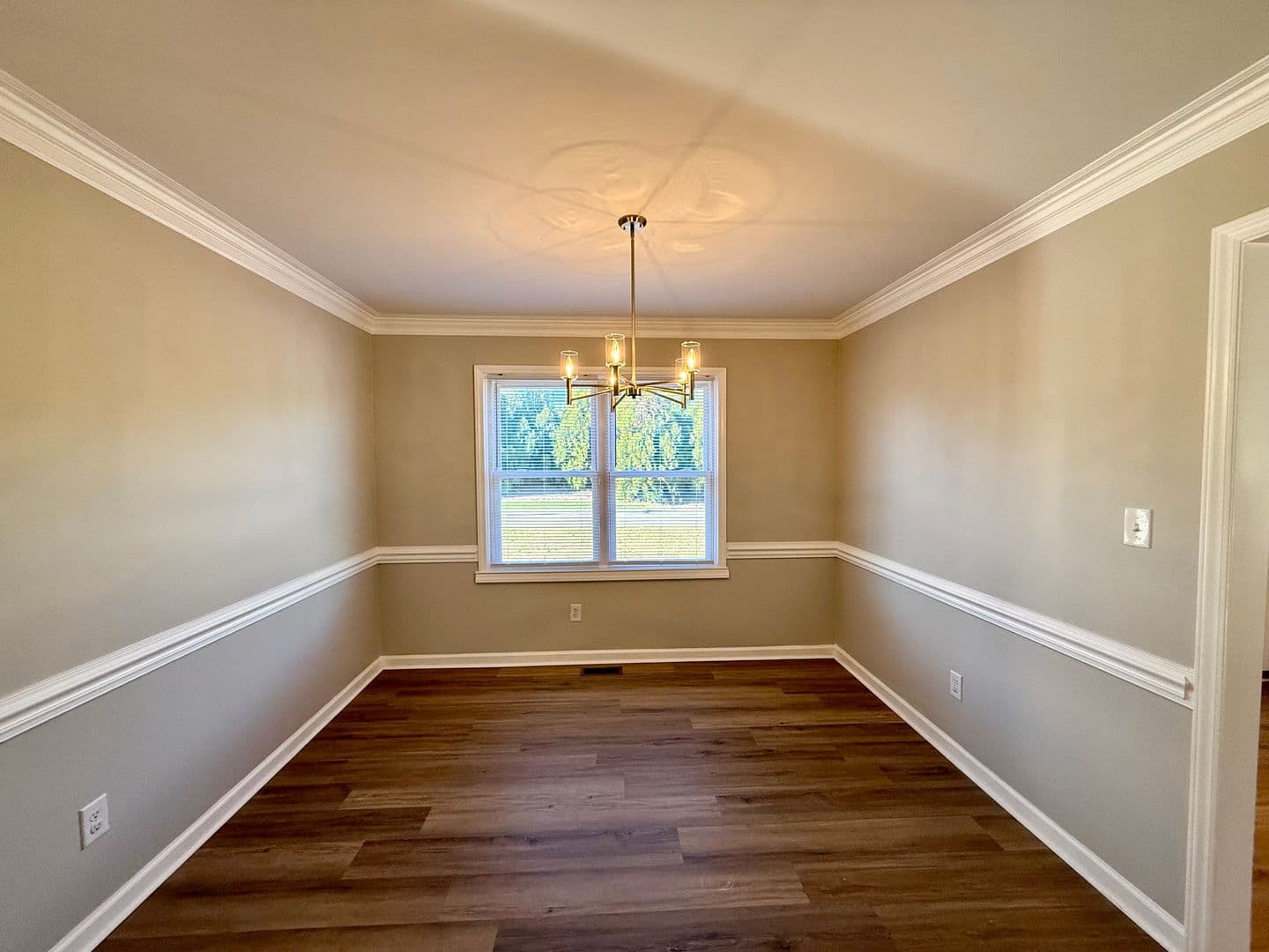 Elon House: 820 Westwood Dr