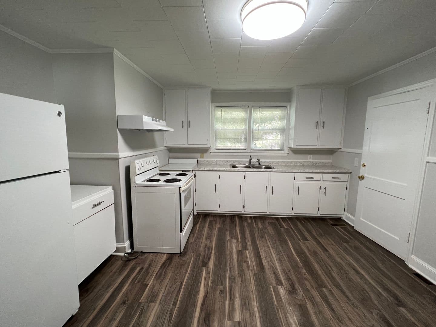 Graham Apartment: 515 N. MAIN STREET #1-4