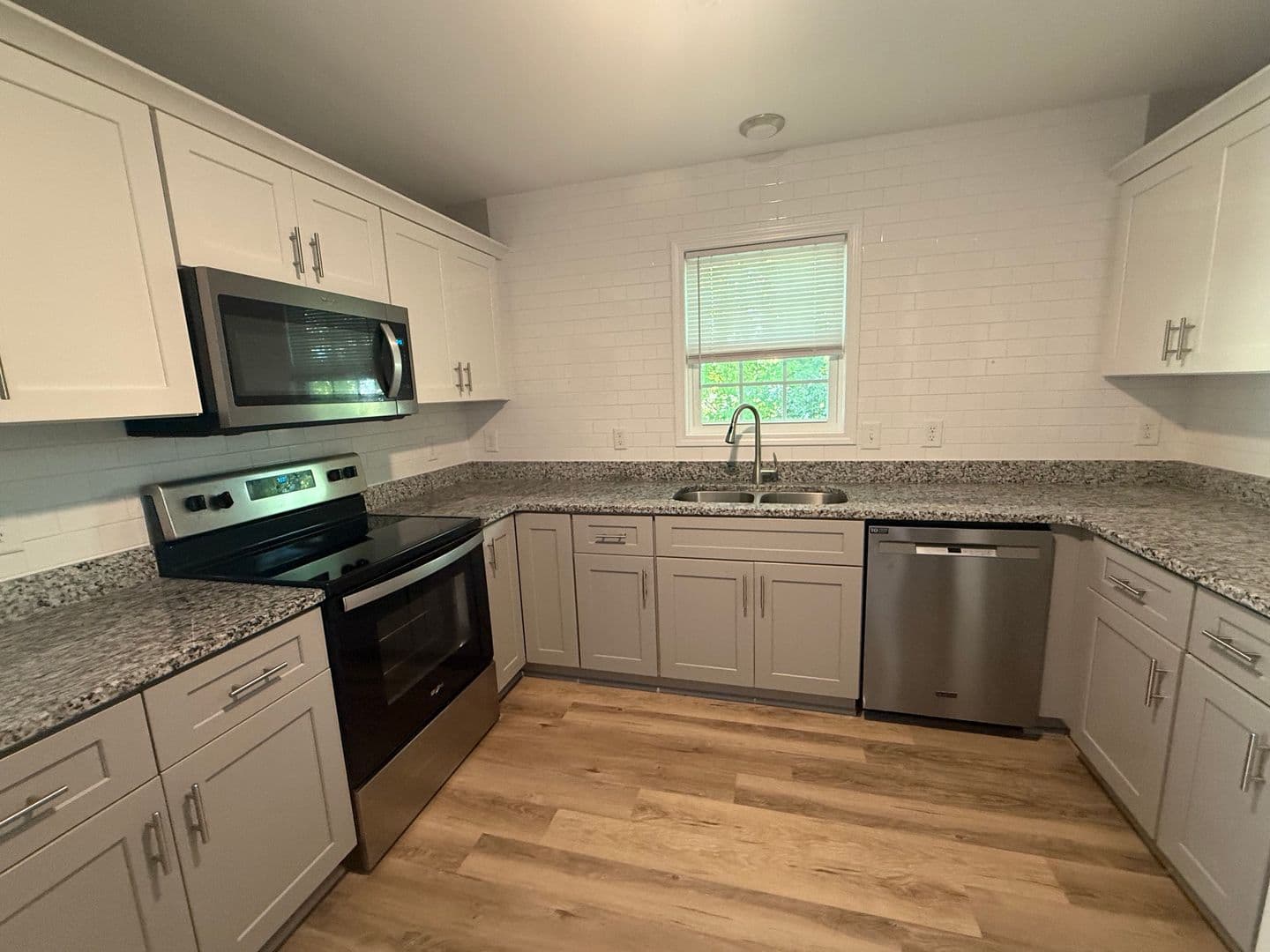 Graham Apartment: 317 E. GILBREATH STREET