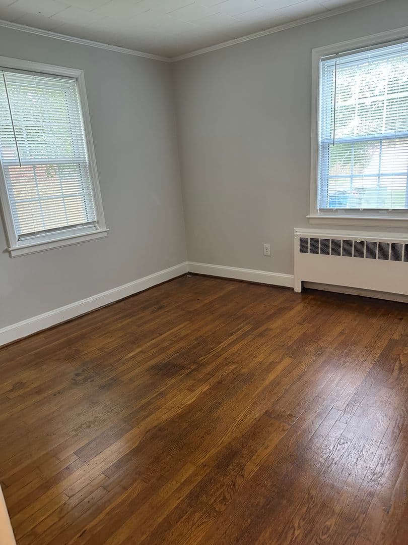 Graham Apartment: 515 N. MAIN STREET #1-4