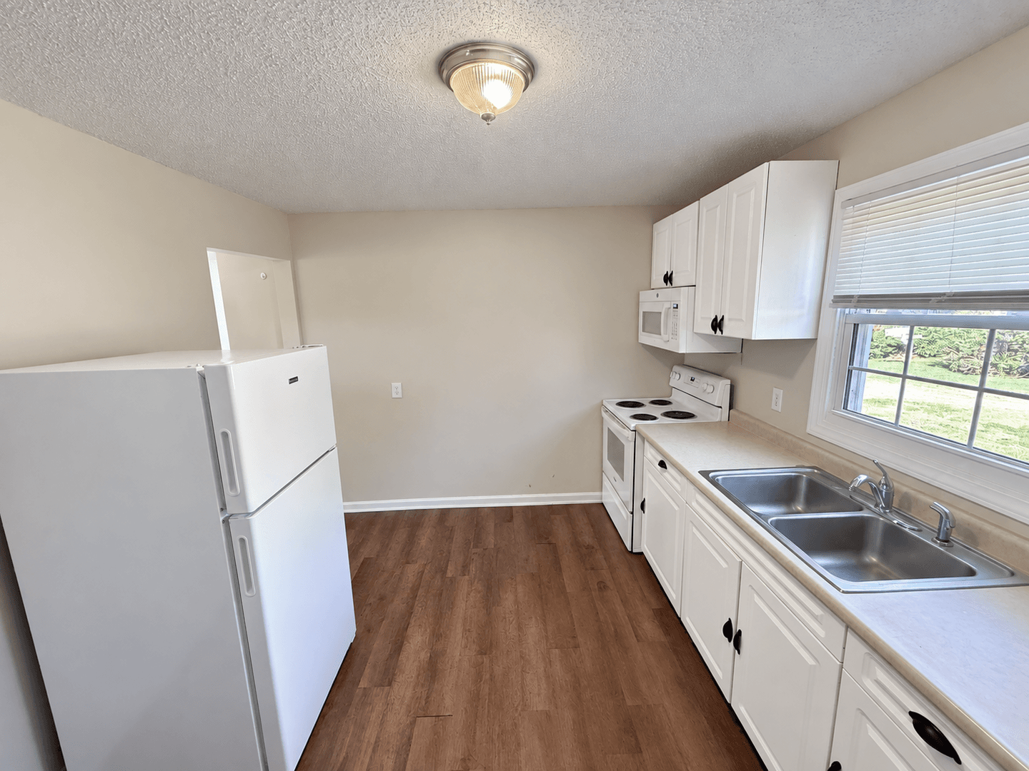 Graham House: 901 Checker St