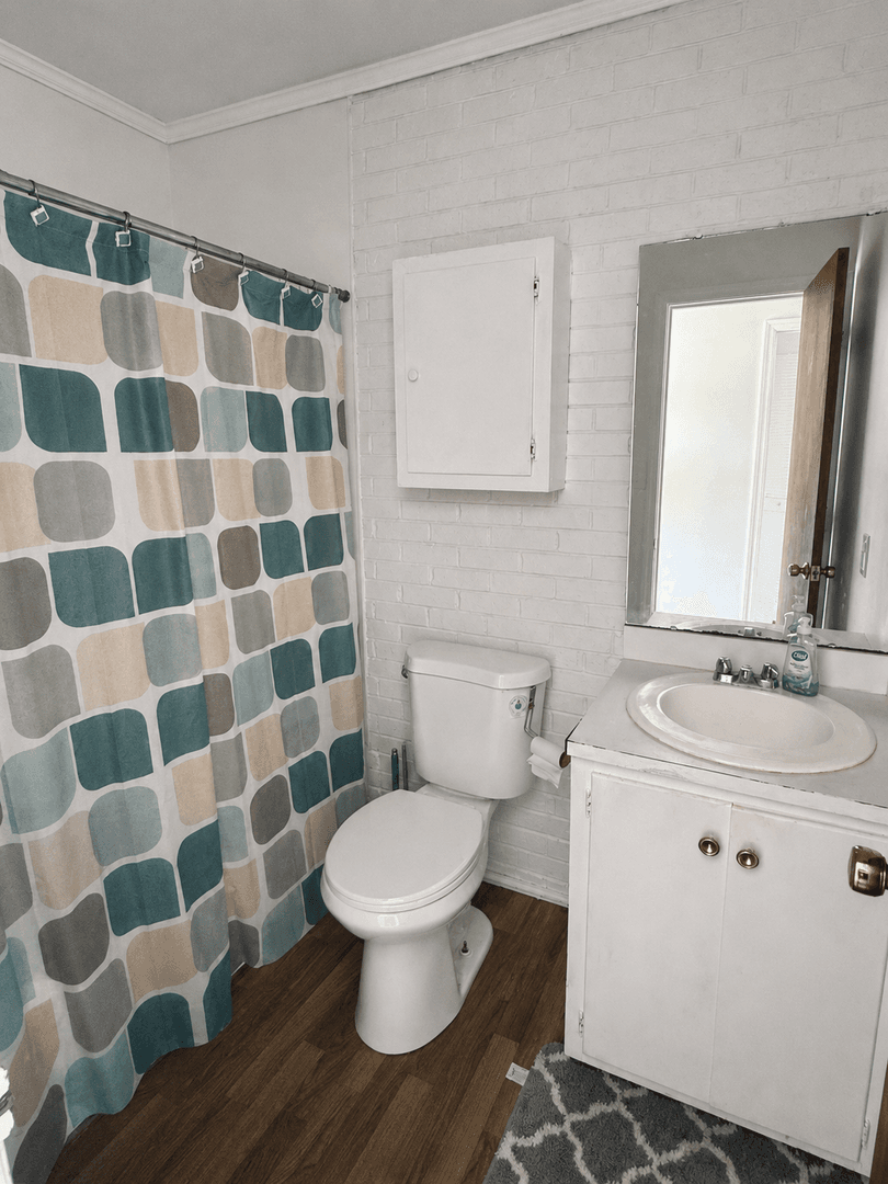 Graham Apartment: 316/318 Travora