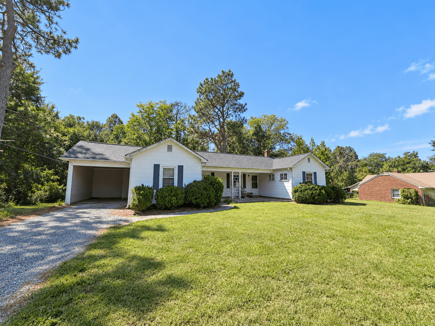 Graham House: 2307-A S NC Highway 87