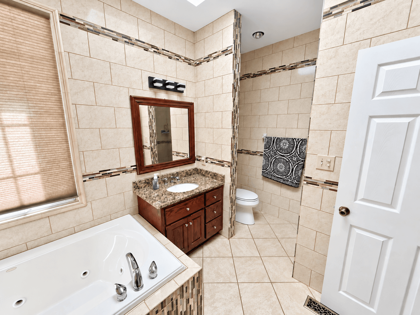Mebane House: 2040 Webster Grove Dr