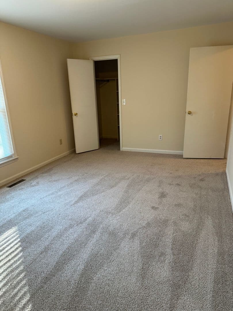 Burlington Apartment: 105 Glenwood Ave