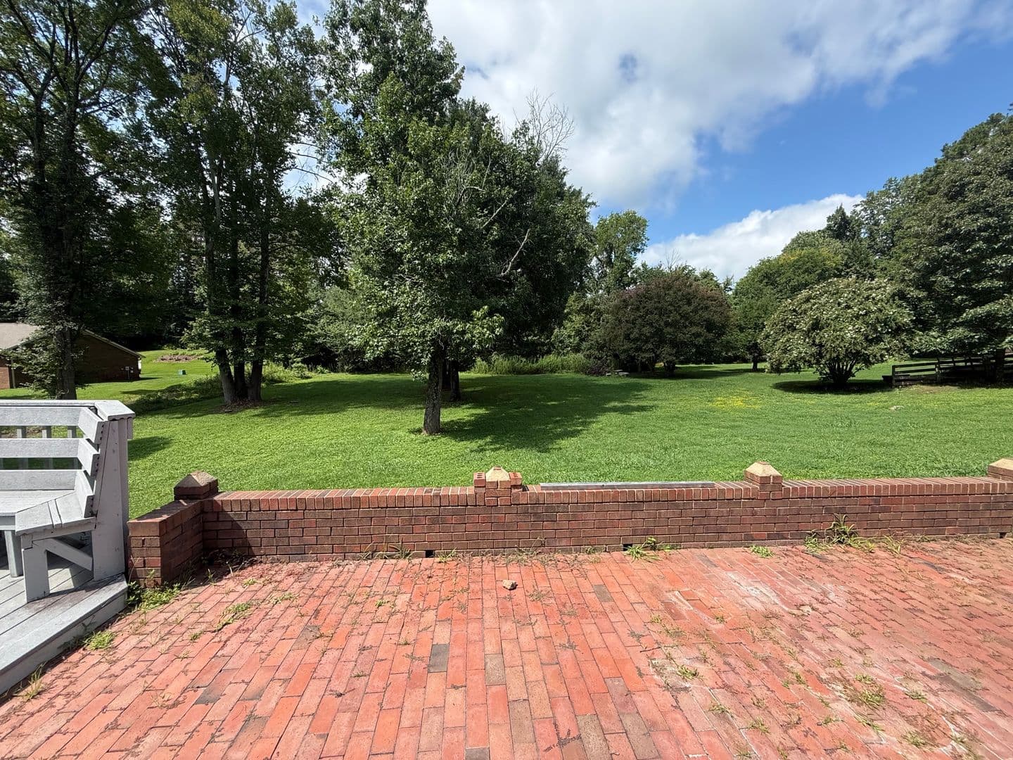 Burlington House: 3562 Durham St Ext