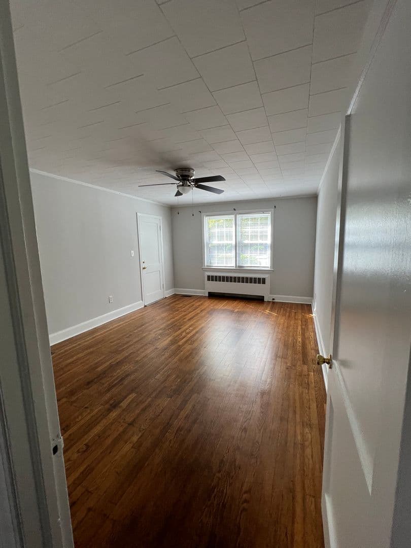 Graham Apartment: 515 N. MAIN STREET #1-4