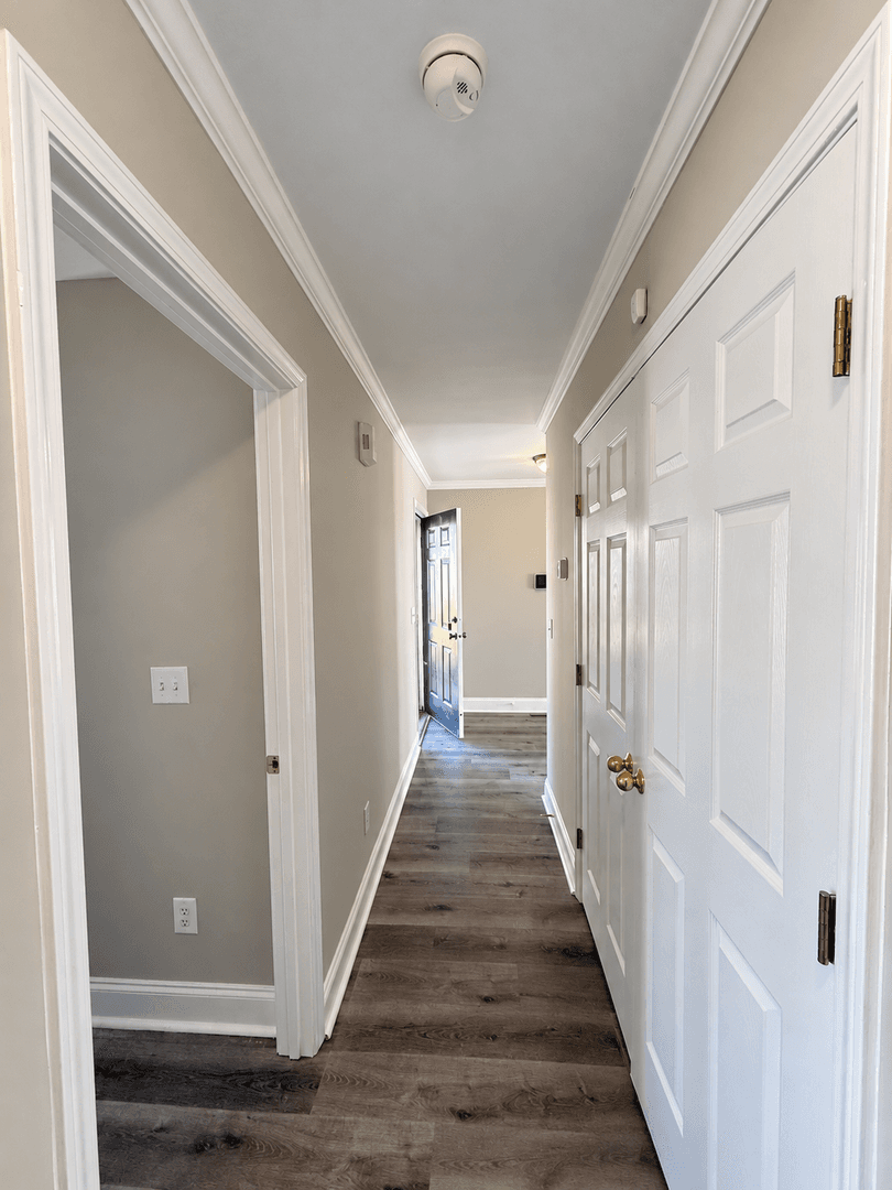 Graham House: 714 RALPH GRAHAM DRIVE