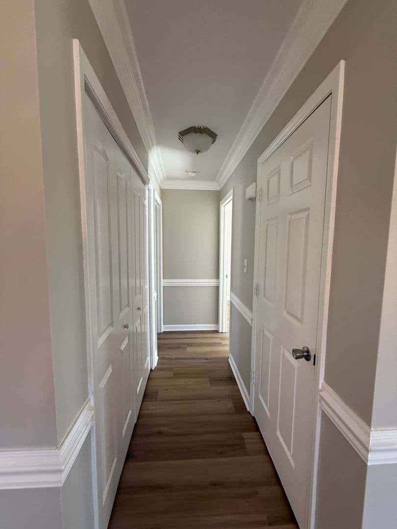 Elon House: 820 Westwood Dr