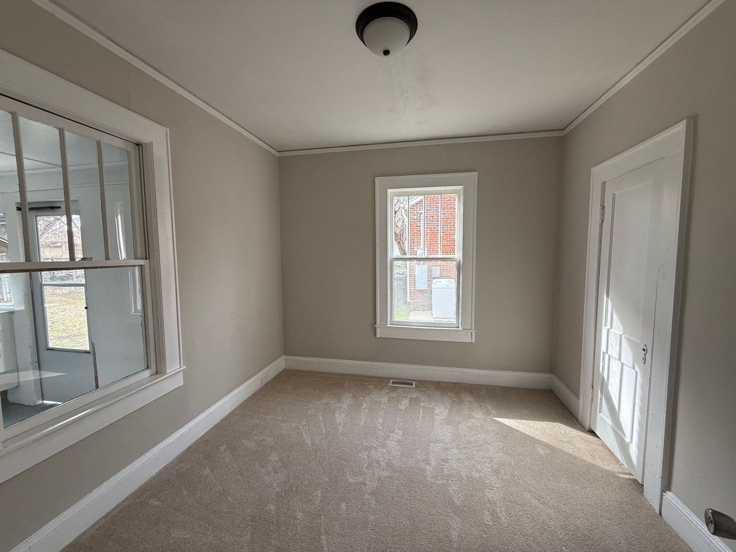 Burlington House: 113 HIGHLAND AVENUE