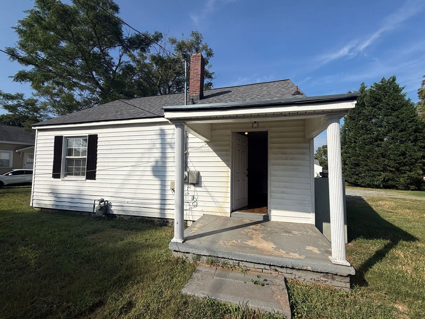 Graham House: 901 Checker St
